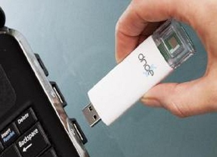 تکنولوژی متفاوت | علم پزشکی | گجت تشخیص ایدز | ساخت usb هوشمند| ویروس ایدز | دستگاه های تست خون | نمونه های مقدماتی