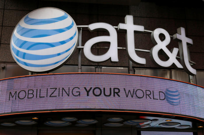 AT&T| محتویات تلفن همراه| تیم وارنر| شبکه های اجتماعی |بررسی تبلیغات |چگونگی کیفیت محتوا |تجزیه و تحلیل 